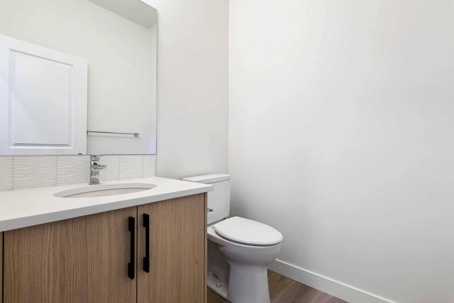 Calgary, AB T3M 3Y3,595 Mahogany RD Southeast #412