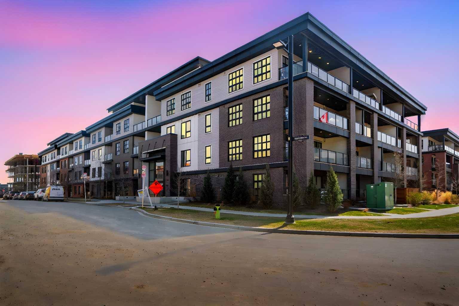 4275 Norford AVE Northwest #111, Calgary, AB T3B 6M2