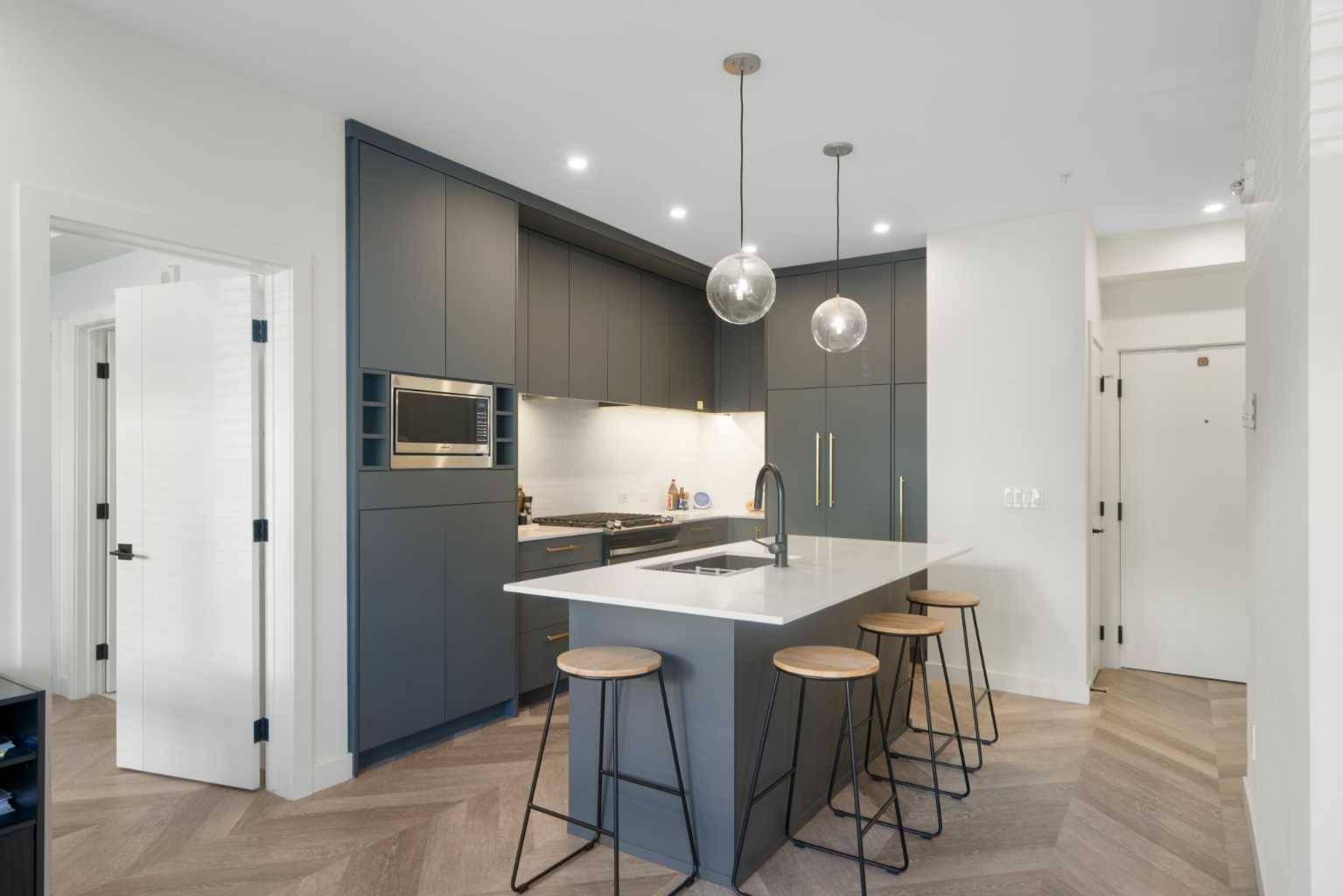 Calgary, AB T3B 6M2,4275 Norford AVE NW #111