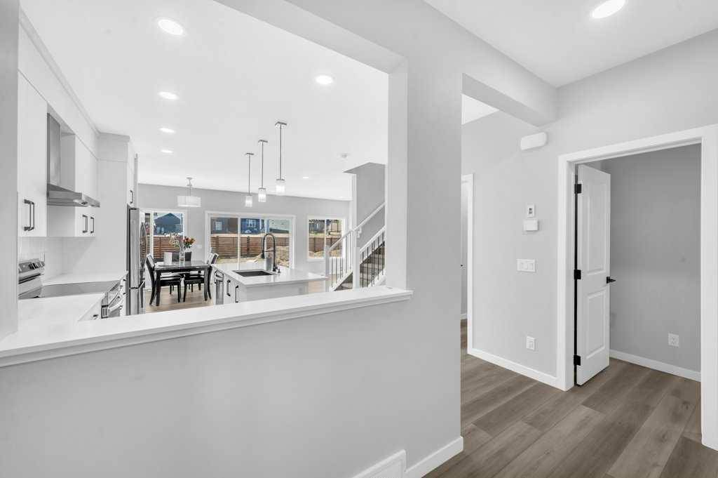 Calgary, AB T3P2G2,179 Herron Rise NE