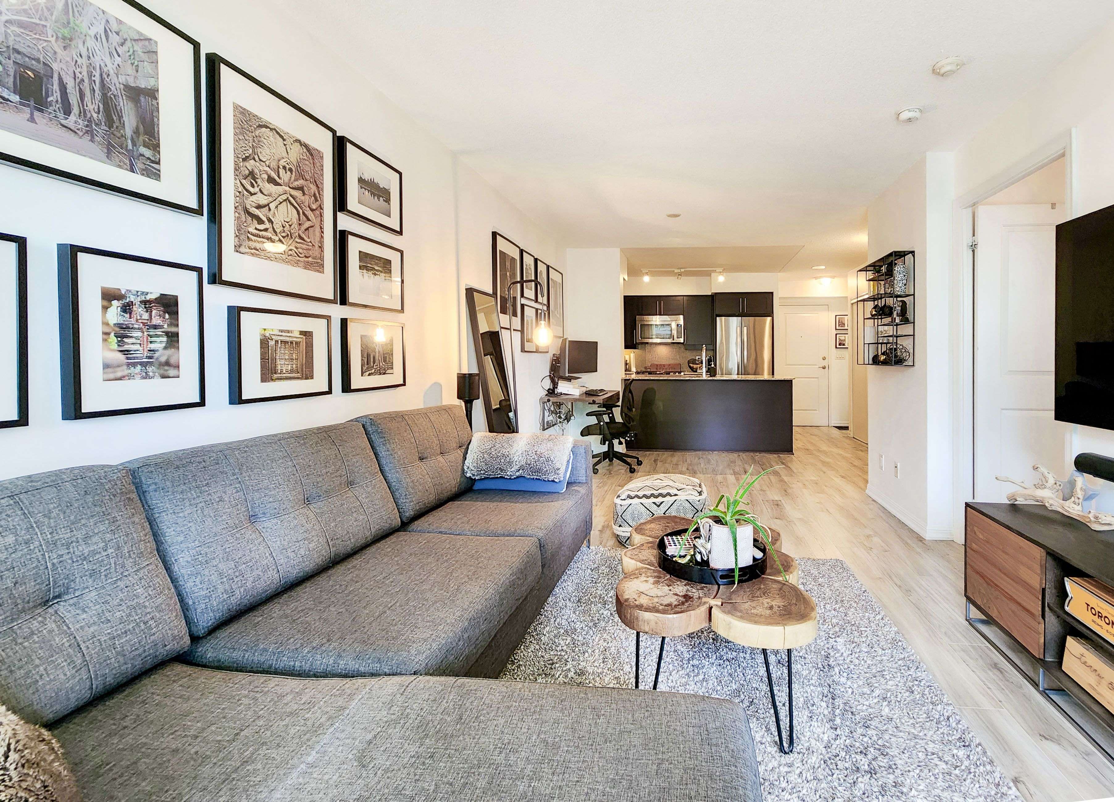 Toronto C01, ON M5V 0C2,35 Bastion ST #1713