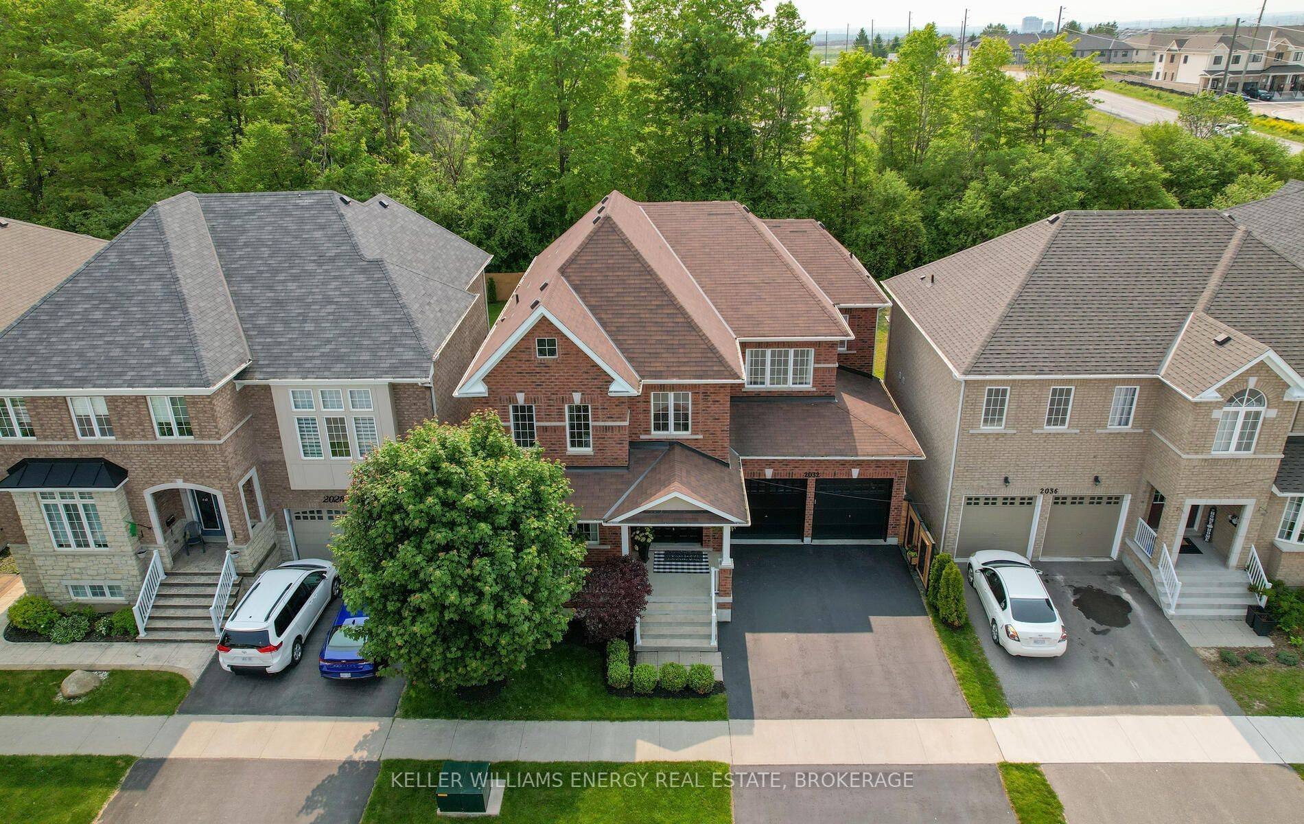 Oshawa, ON L1K 0W7,2032 Kurelo DR