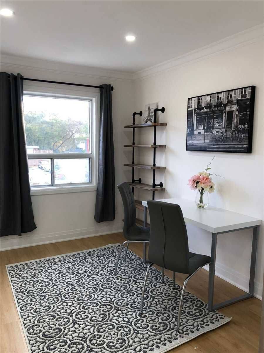 Toronto E03, ON M4C 1H8,1710 Danforth AVE #1
