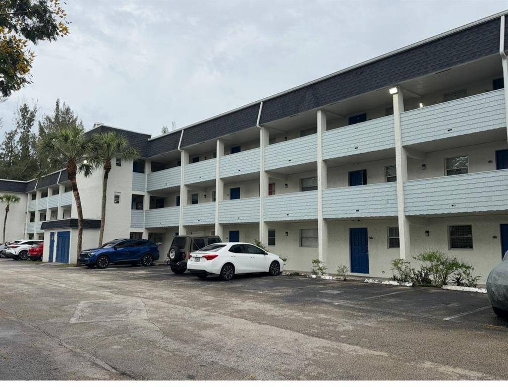 5080 SW 64th Ave #202, Davie, FL 33314