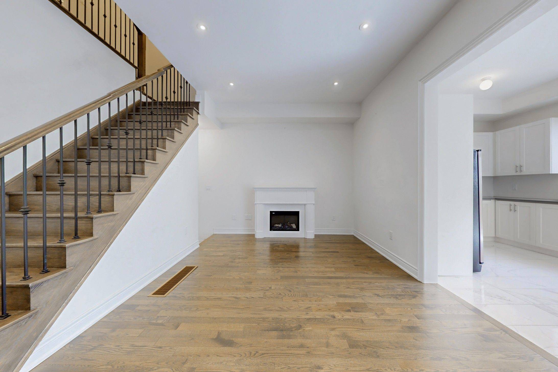 Richmond Hill, ON L4C 7V6,11 Latchford LN