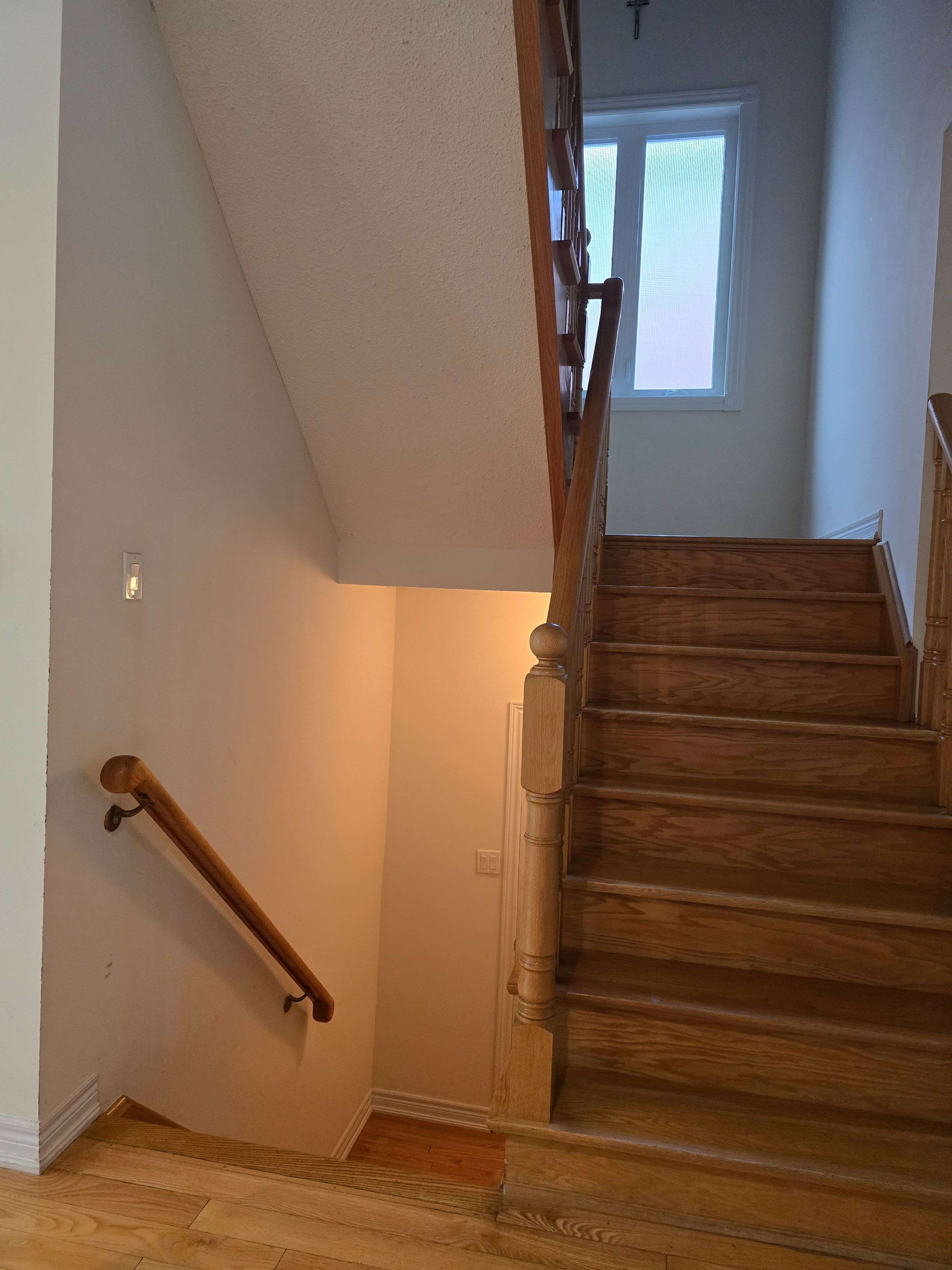 Vaughan, ON L4J 9A9,22 Renoir DR