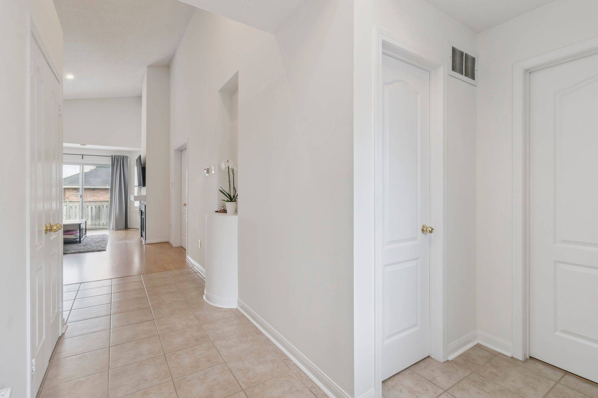 East Gwillimbury, ON L0G 1M0,38 Royal Amber CRES