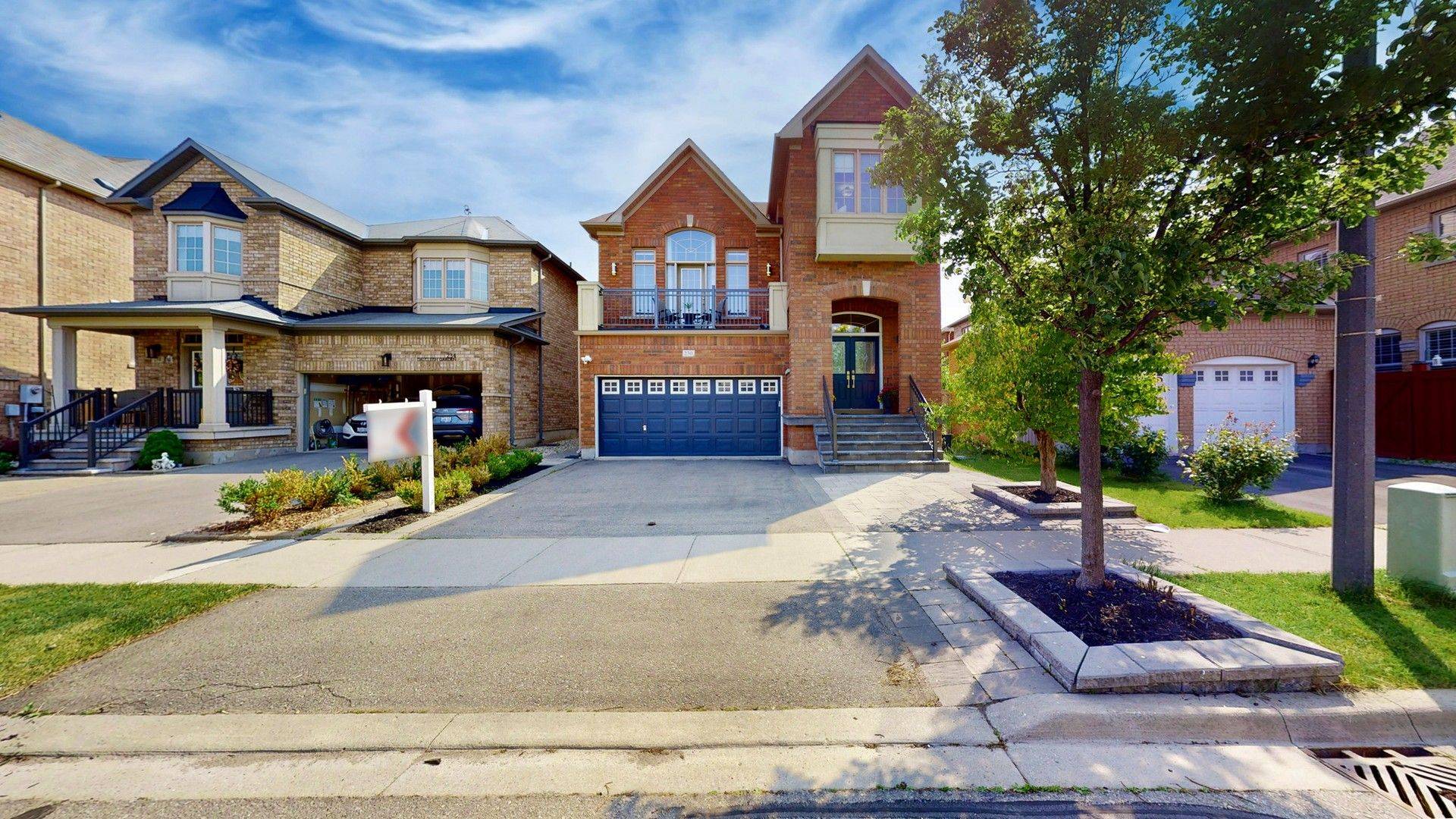 230 Dalgleish GDNS, Milton, ON L9T 6Z8