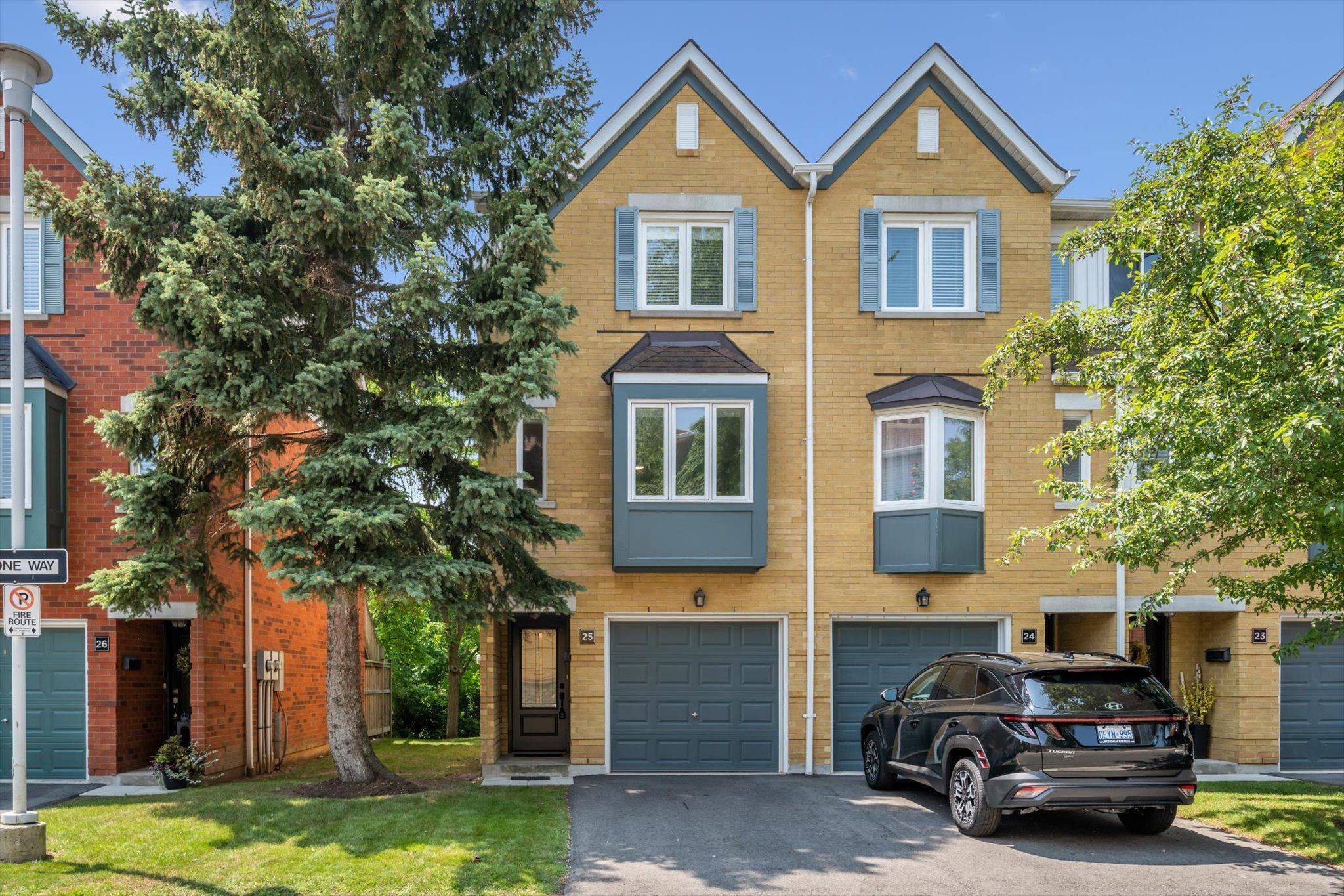 2300 Brays LN #25, Oakville, ON L6M 3J9