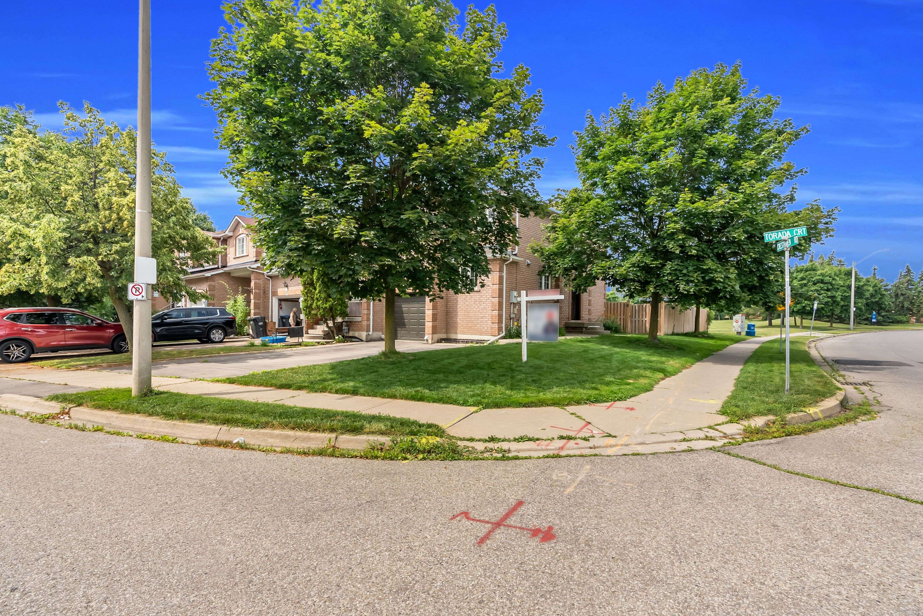 Brampton, ON L7A 1H5,1 Torada CT
