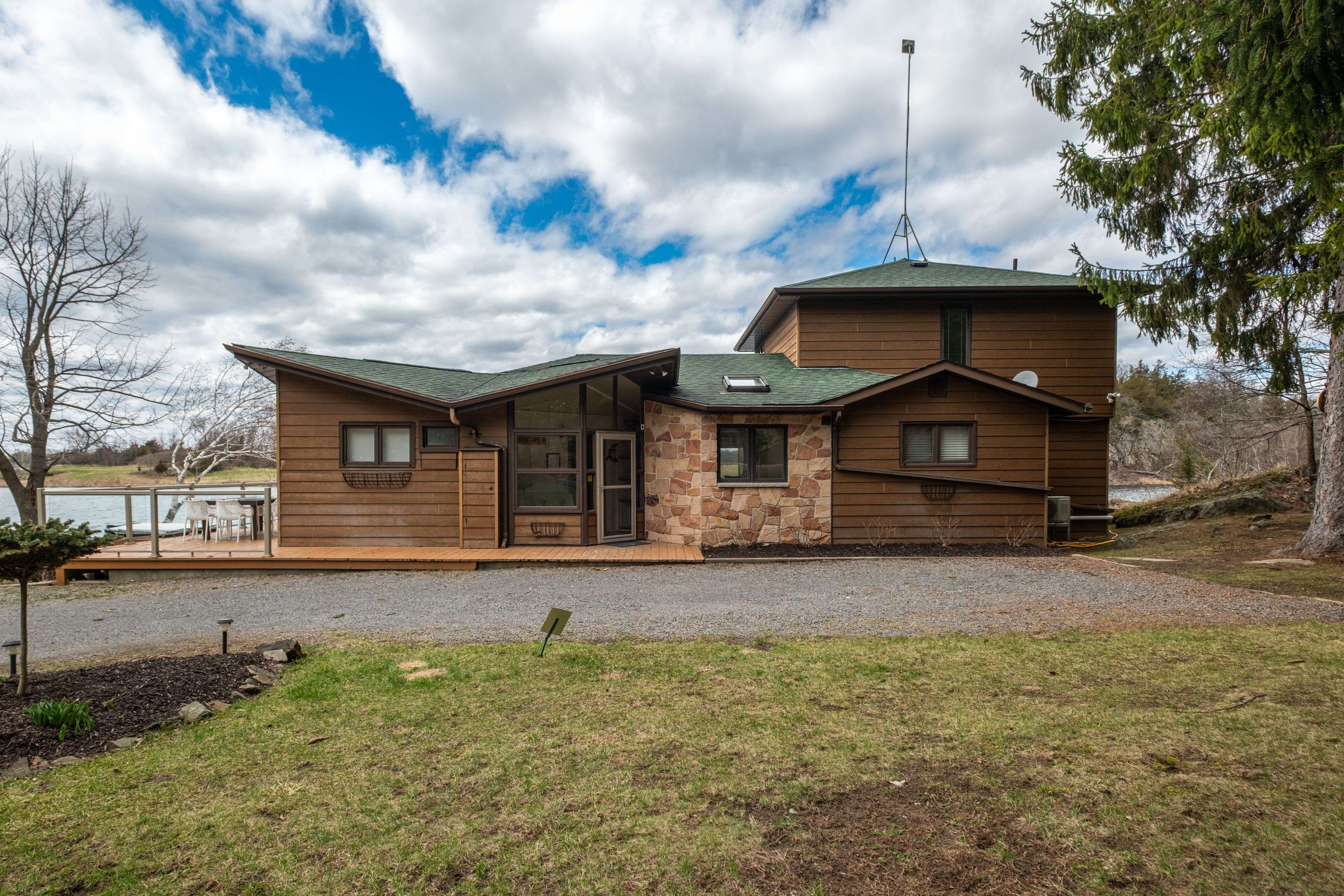 Kingston, ON K0H 2N0,4808 Leo Lake RD