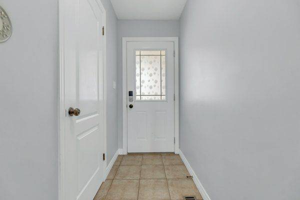 Guelph, ON N1L 0G1,48 Clough CRES