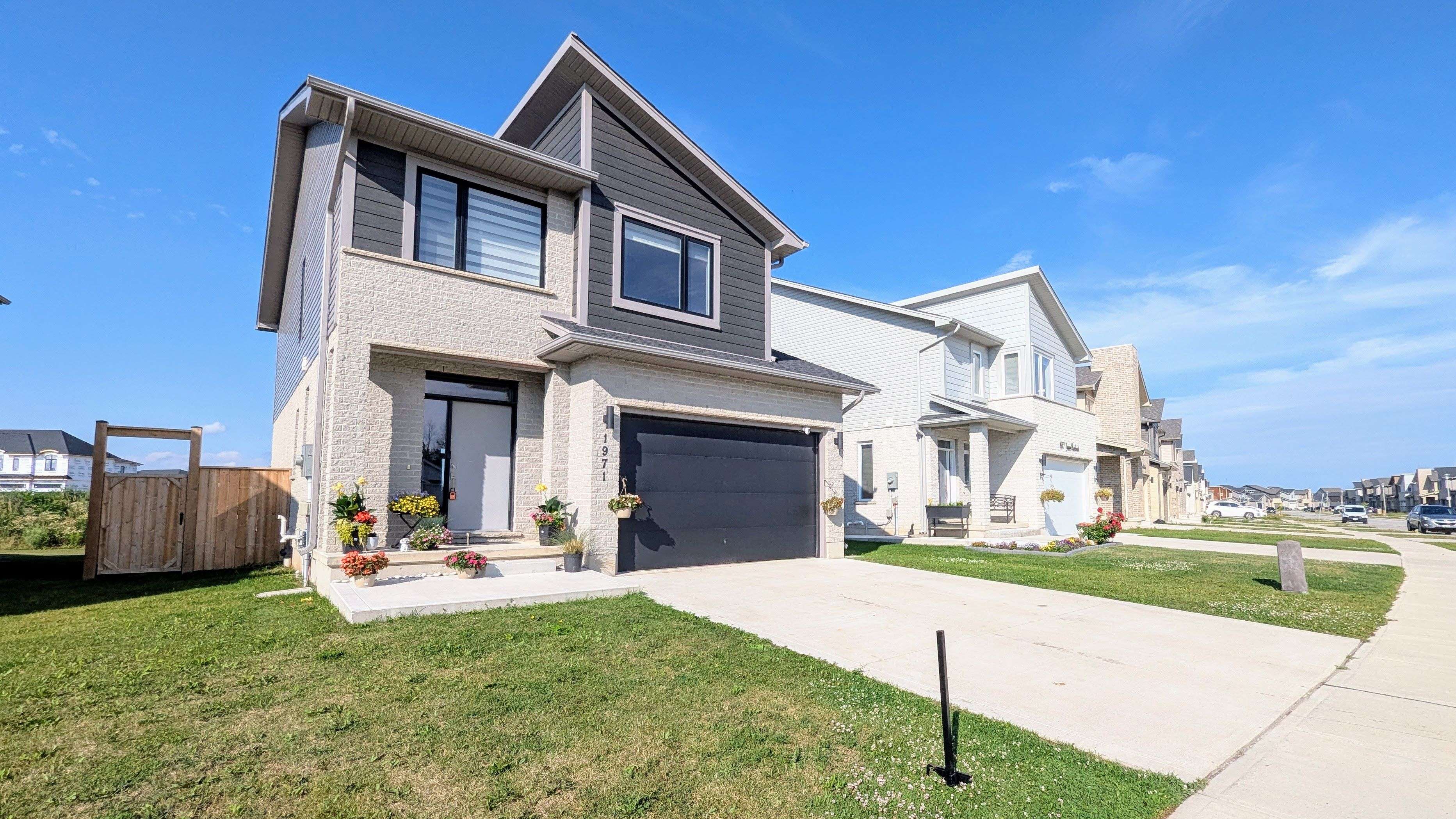 1971 Evans BLVD, London South, ON N6M 0A2