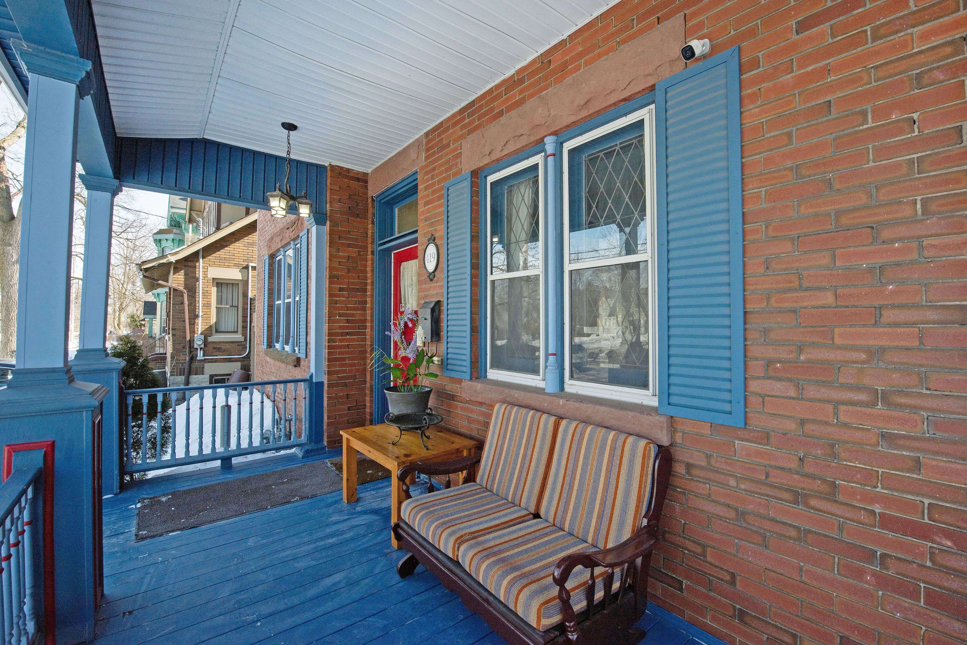 London East, ON N6B 2B2,419 Princess AVE
