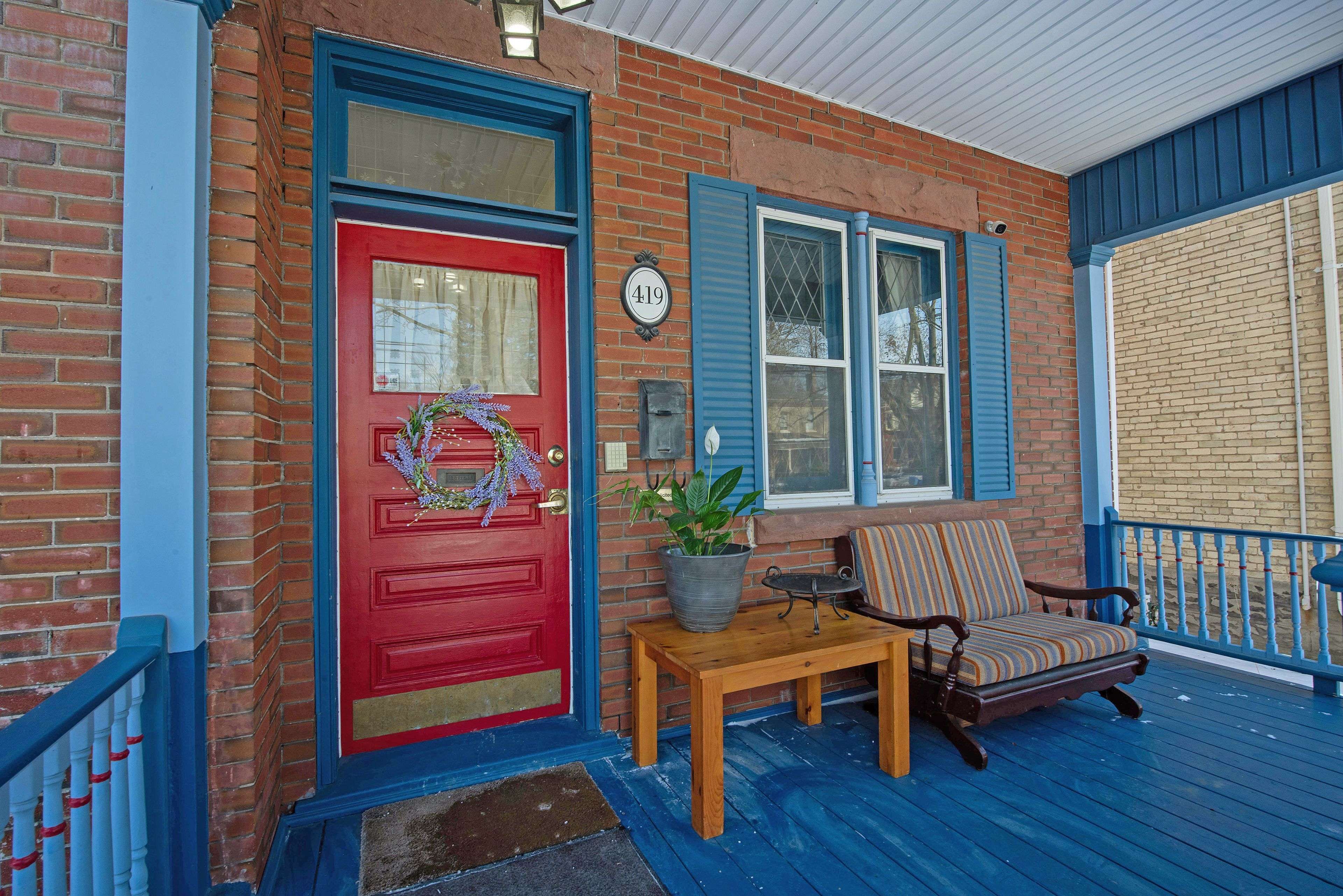 London East, ON N6B 2B2,419 Princess AVE