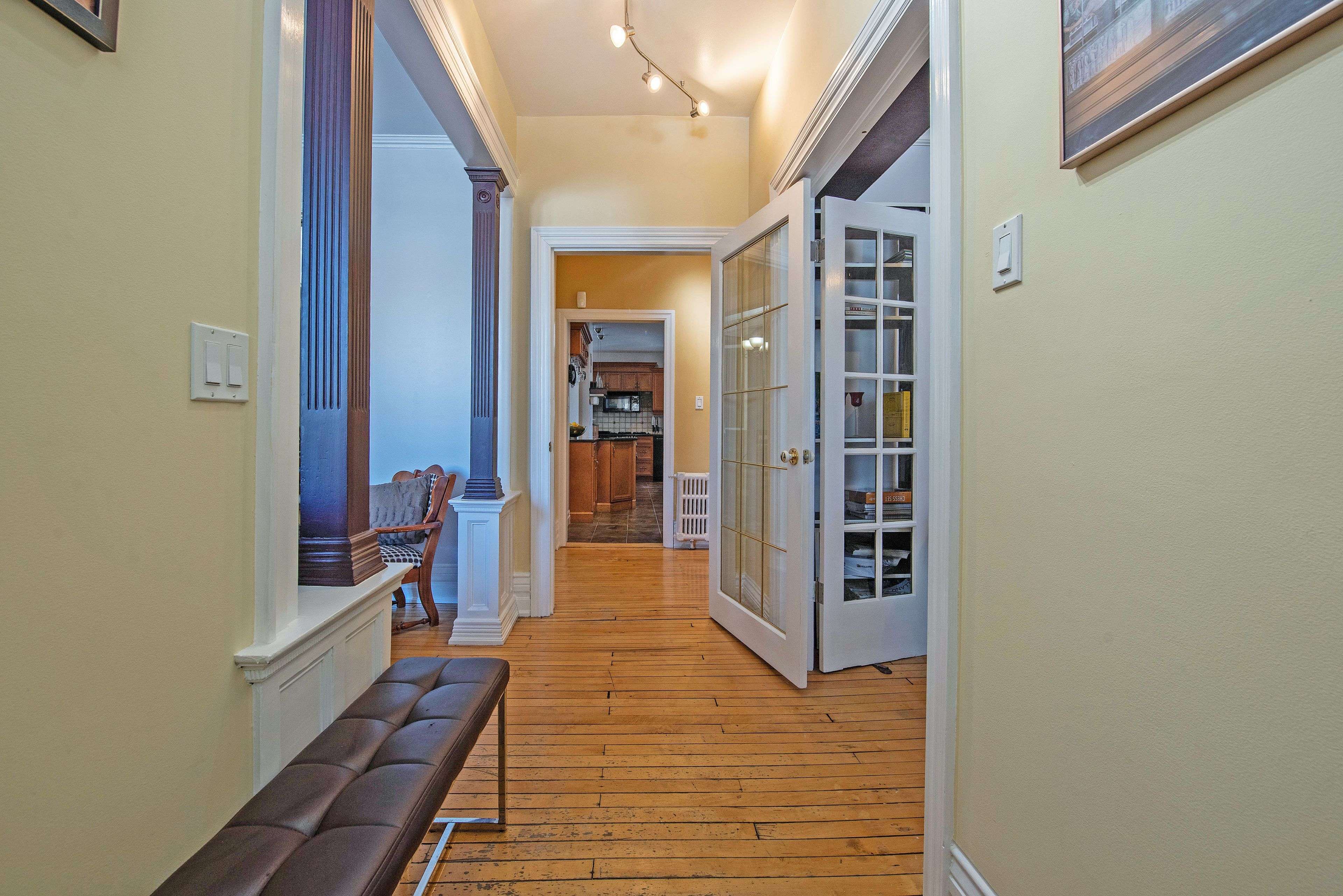 London East, ON N6B 2B2,419 Princess AVE