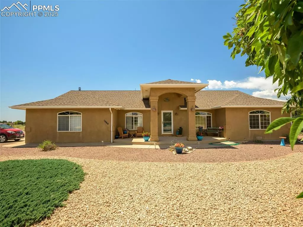 Pueblo, CO 81007,1060 W Stallion DR