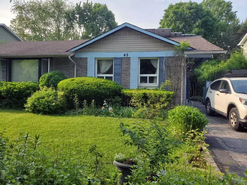 45 Hollyberry TRL, Toronto C15, ON M2H 2N9