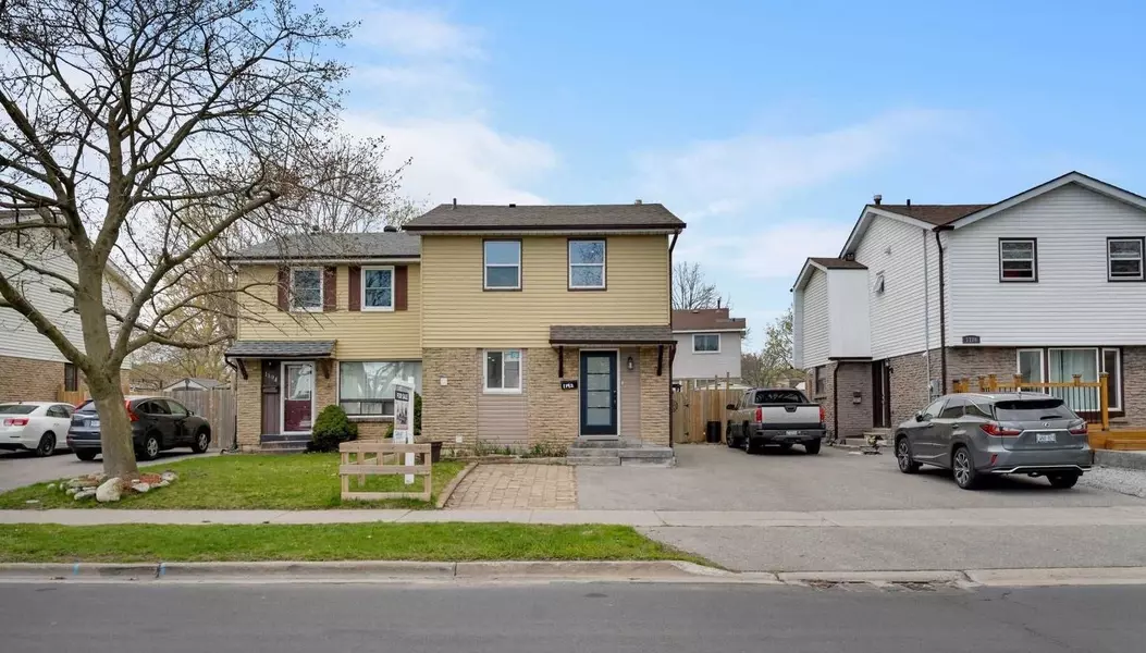 1192 Oxford ST, Oshawa, ON L1J 6C8