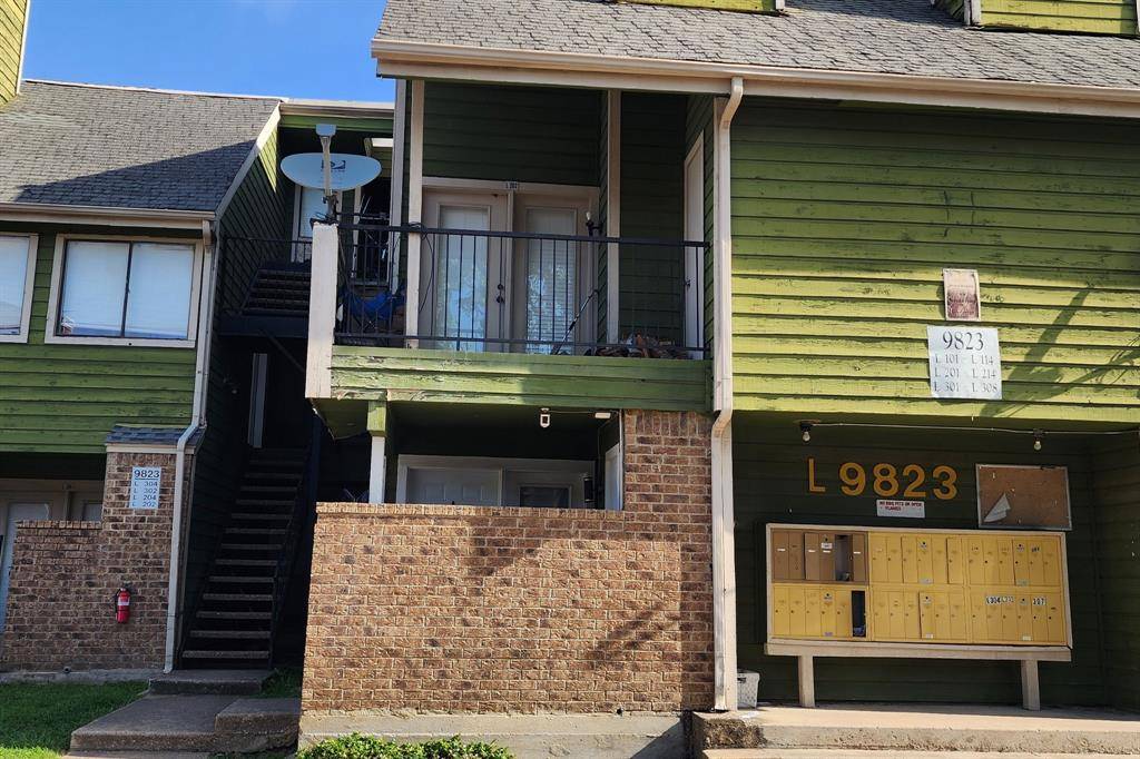 Dallas, TX 75243,9805 Walnut Street #308