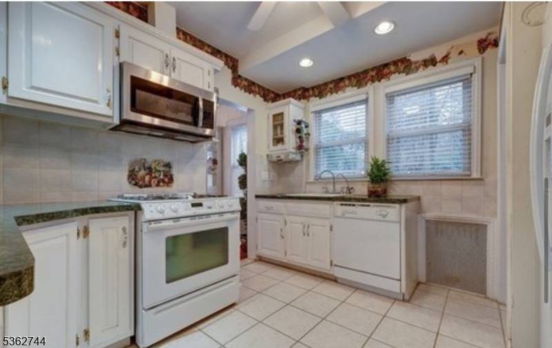 West Orange Twp., NJ 07052,50 Ridgehurst Rd