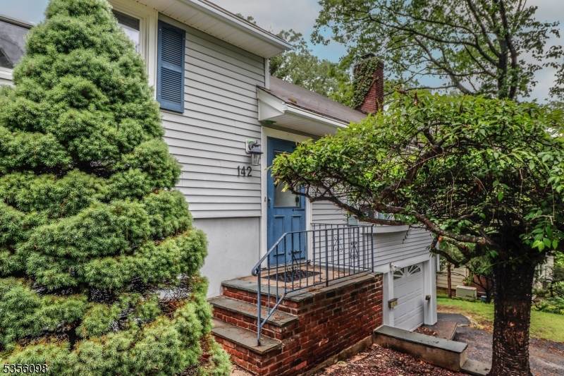 Berkeley Heights Twp., NJ 07922,142 Timber Dr