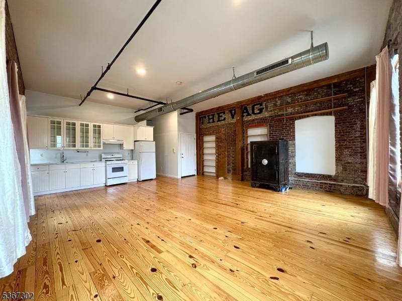 9-11 Crawford St #7, Newark City, NJ 07102
