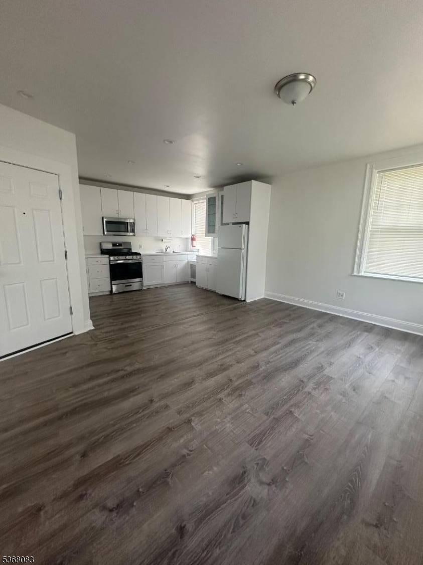 River Edge Boro, NJ 07661,818 Summit Ave #3