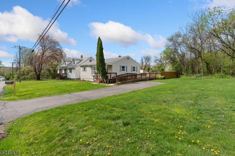 Mansfield Twp., NJ 07865,23 Clinton Ave