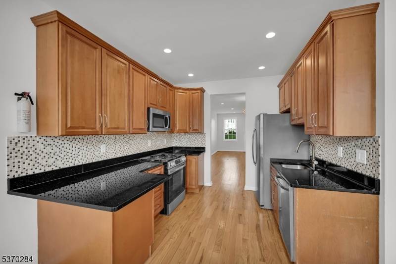 Nutley Twp., NJ 07110,518 Coventry Dr