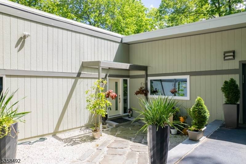 Watchung Boro, NJ 07069,1178 Johnston Dr