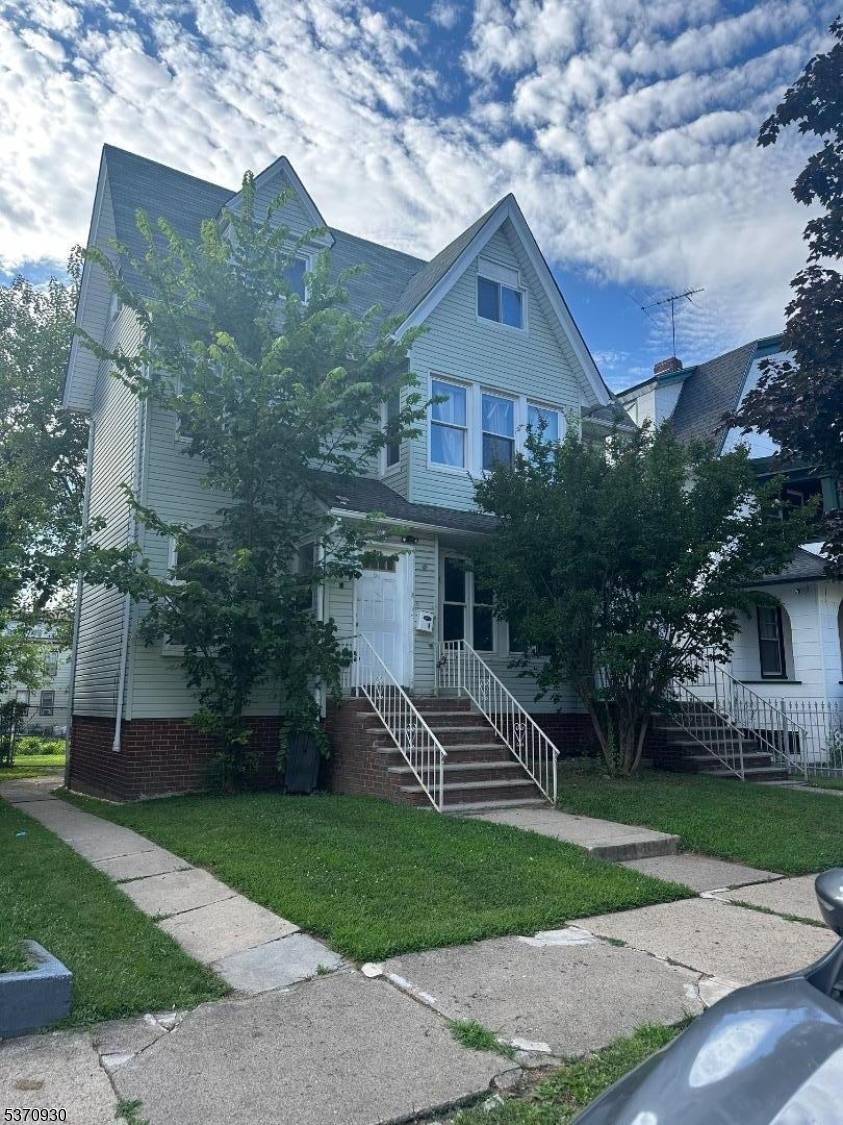 61 Sunnyside Ter #1, East Orange City, NJ 07018