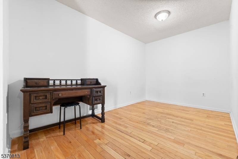 Piscataway Twp., NJ 08854,255 Hampshire Ct #255