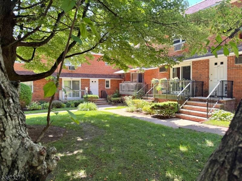 Montclair Twp., NJ 07042,39 Harrison Ave Unit 20 #20