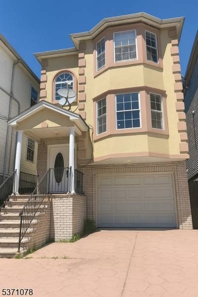 Elizabeth City, NJ 07201,1057 Bond St
