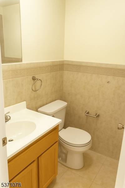 Elizabeth City, NJ 07201,1057 Bond St