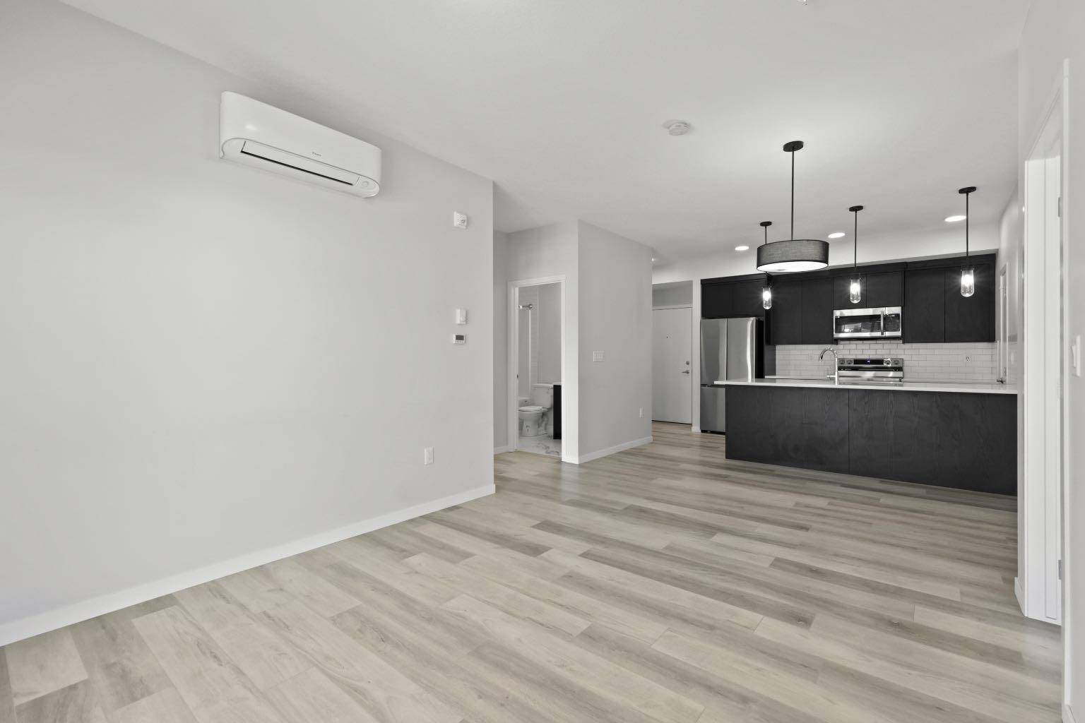Calgary, AB T3M 3T1,220 Seton GRV Southeast #2307