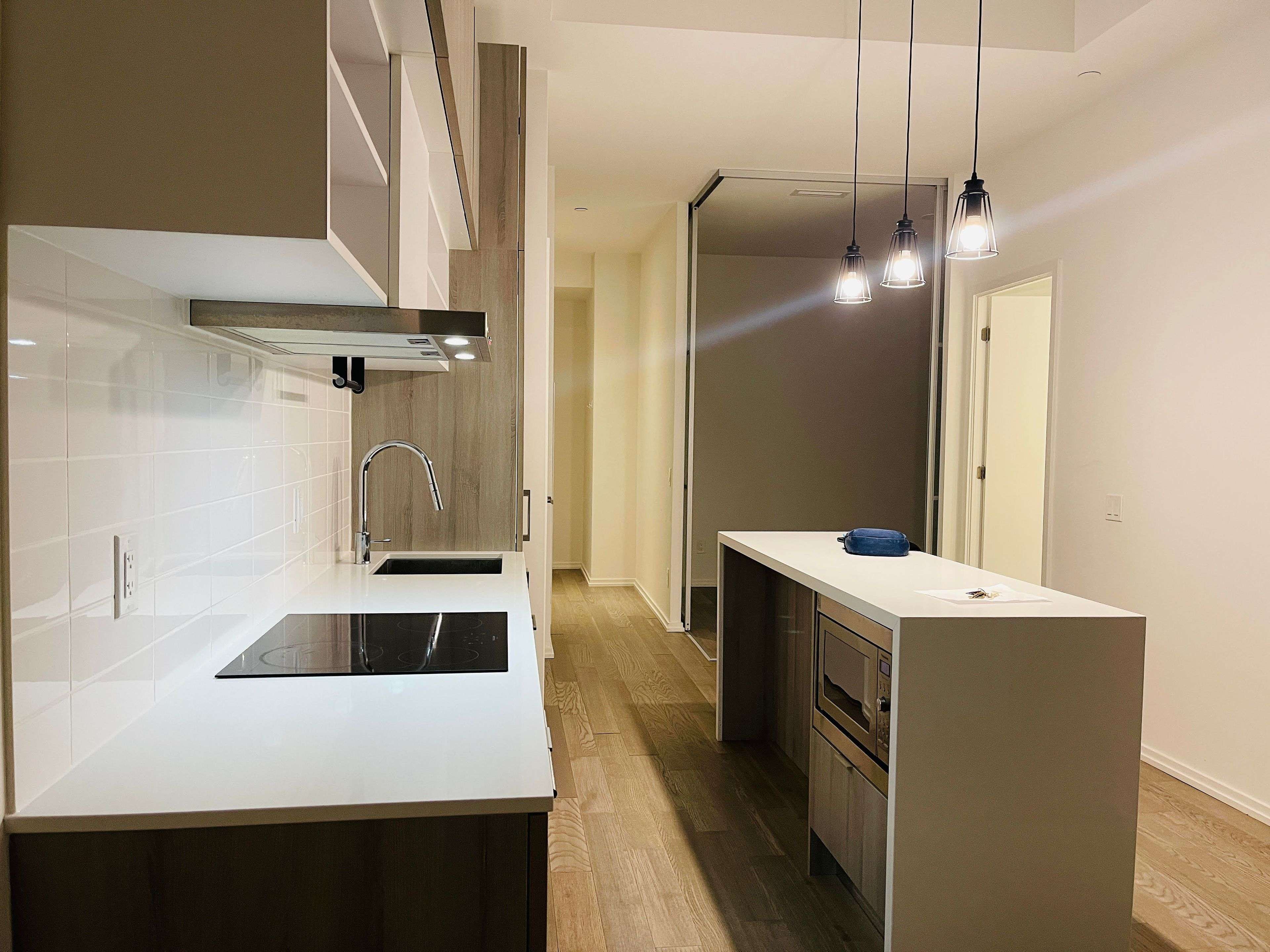 Toronto C10, ON M4S 0B1,5 Soudan AVE #1701