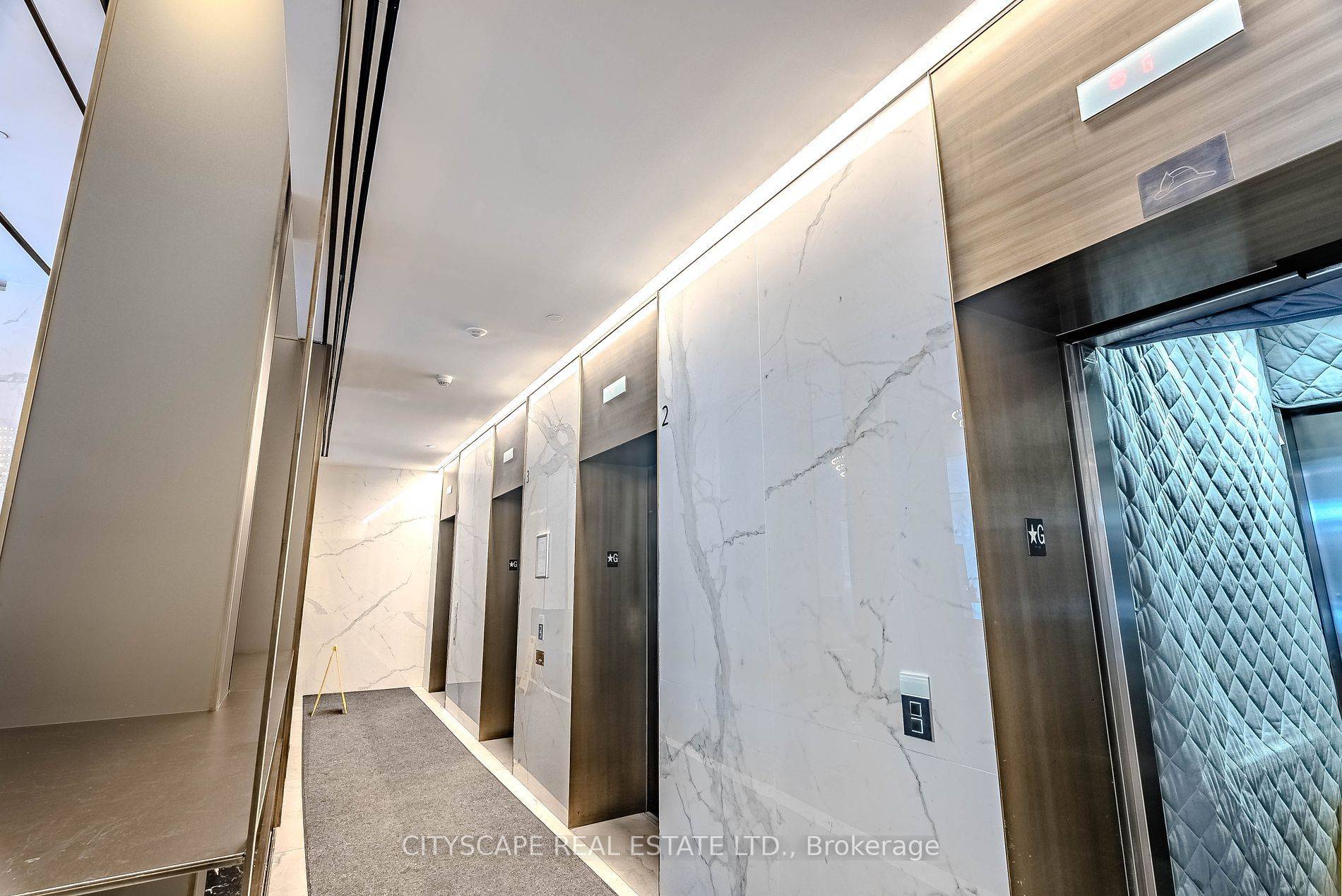 Toronto C08, ON M5B 0B8,77 Shuter ST #907