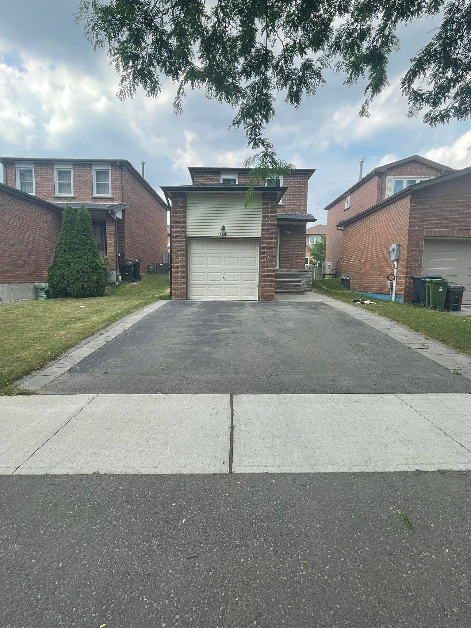 69 Brimstone CRES, Toronto E07, ON M1X 3C8
