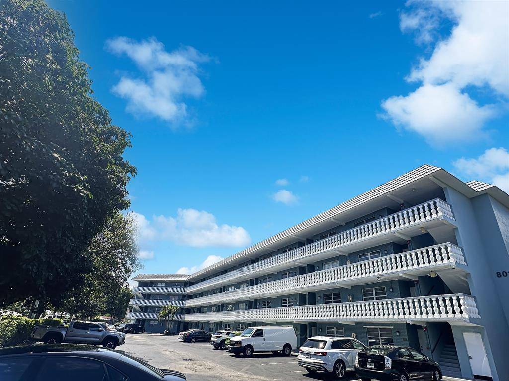 801 NE 18th Ct #105, Fort Lauderdale, FL 33305