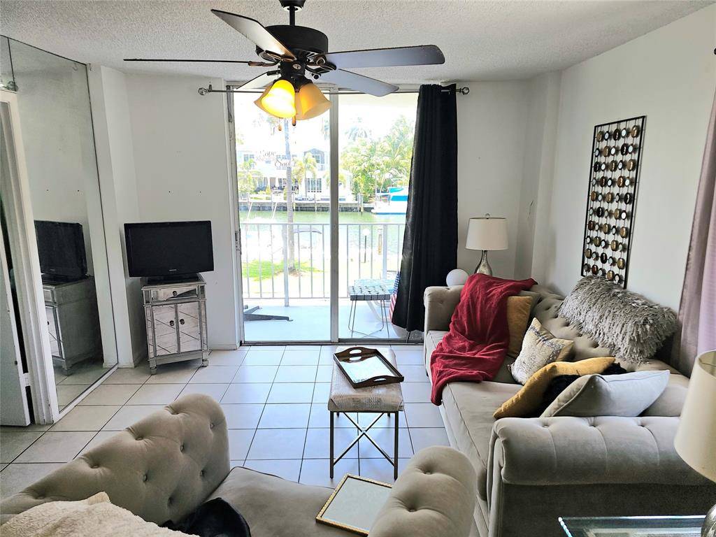 Fort Lauderdale, FL 33316,1731 SE 15th St #215