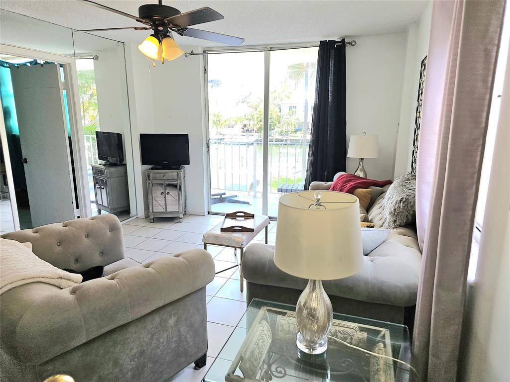 Fort Lauderdale, FL 33316,1731 SE 15th St #215
