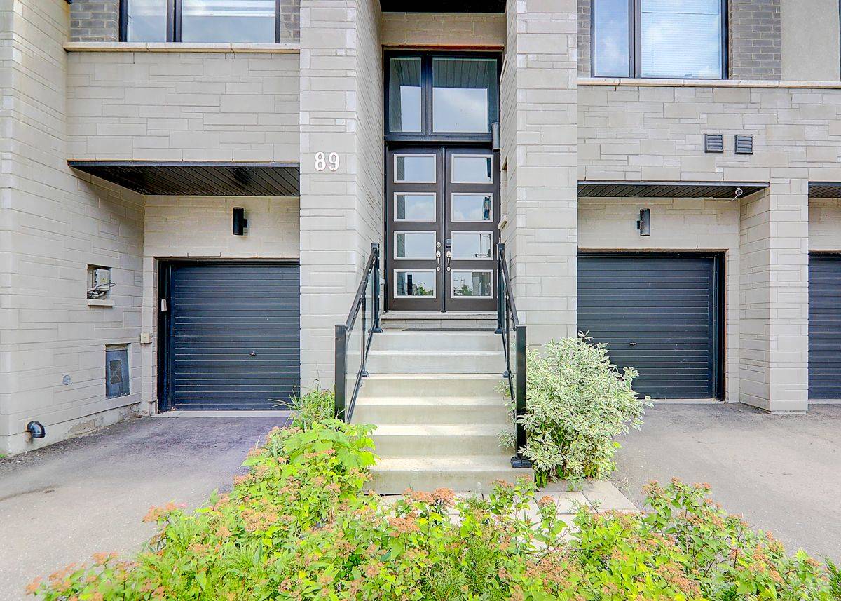 Vaughan, ON L6A 5A4,89 Laskin DR