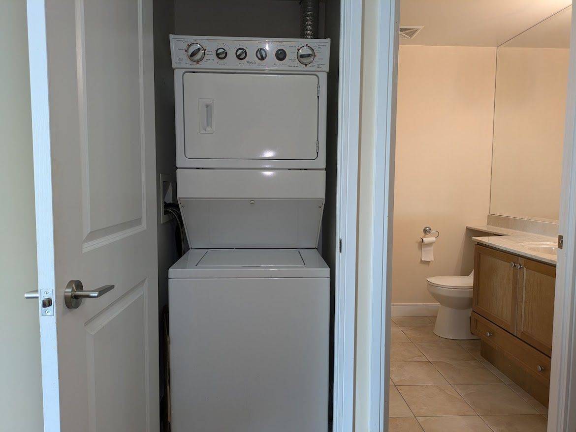 Mississauga, ON L4Z 0A8,50 Absolute AVE #2304