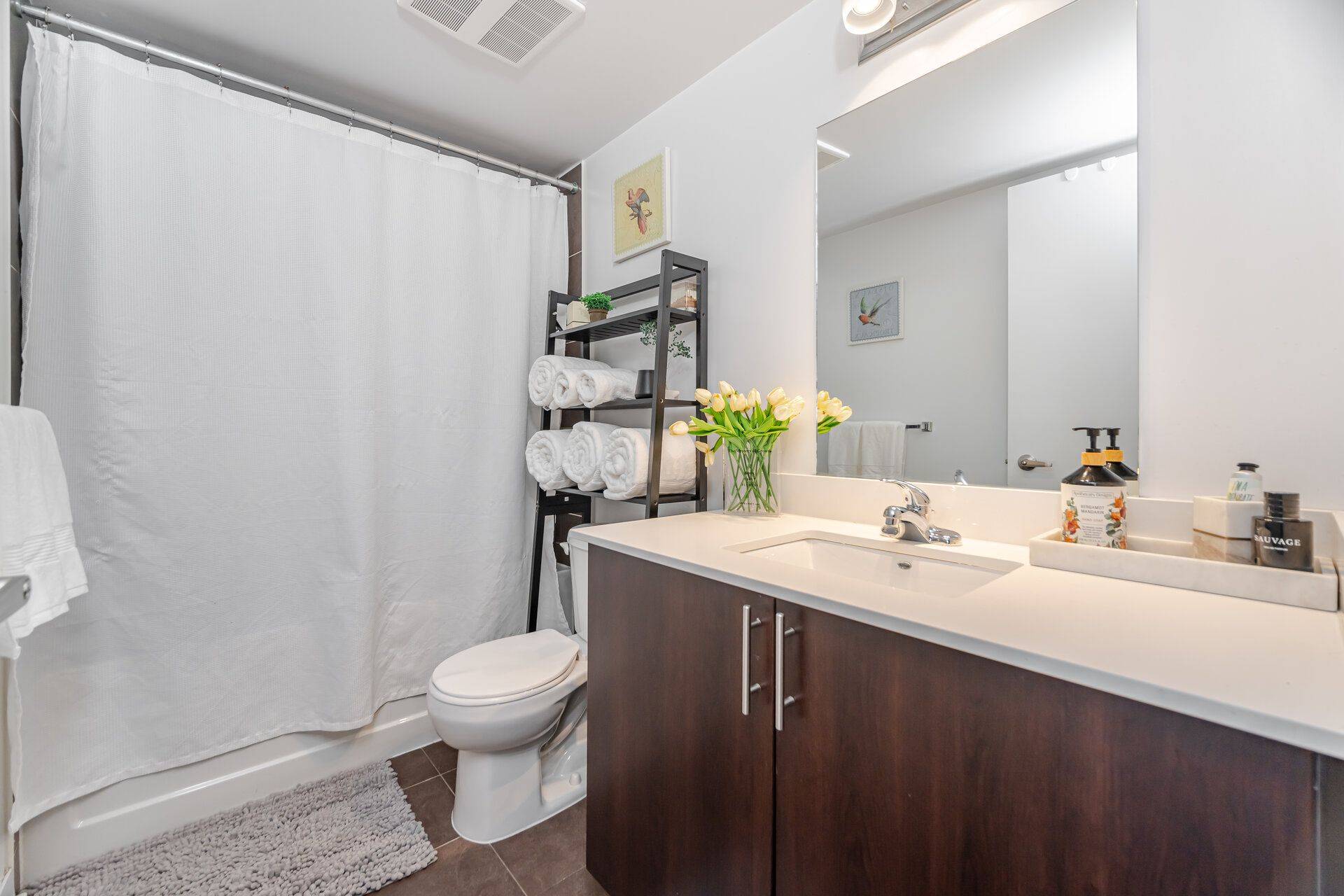 Toronto W02, ON M6H 0C2,1420 Dupont ST #1712