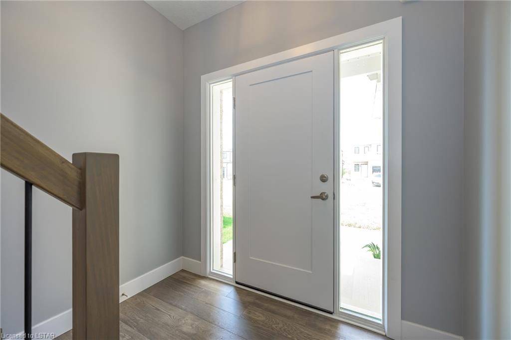 London North, ON N6G 2S7,3002 HEARDCREEK TRL #UPPER