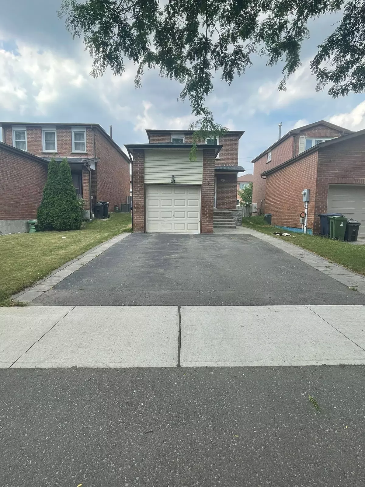 Toronto E07, ON M1X 3C8,69 Brimstone CRES
