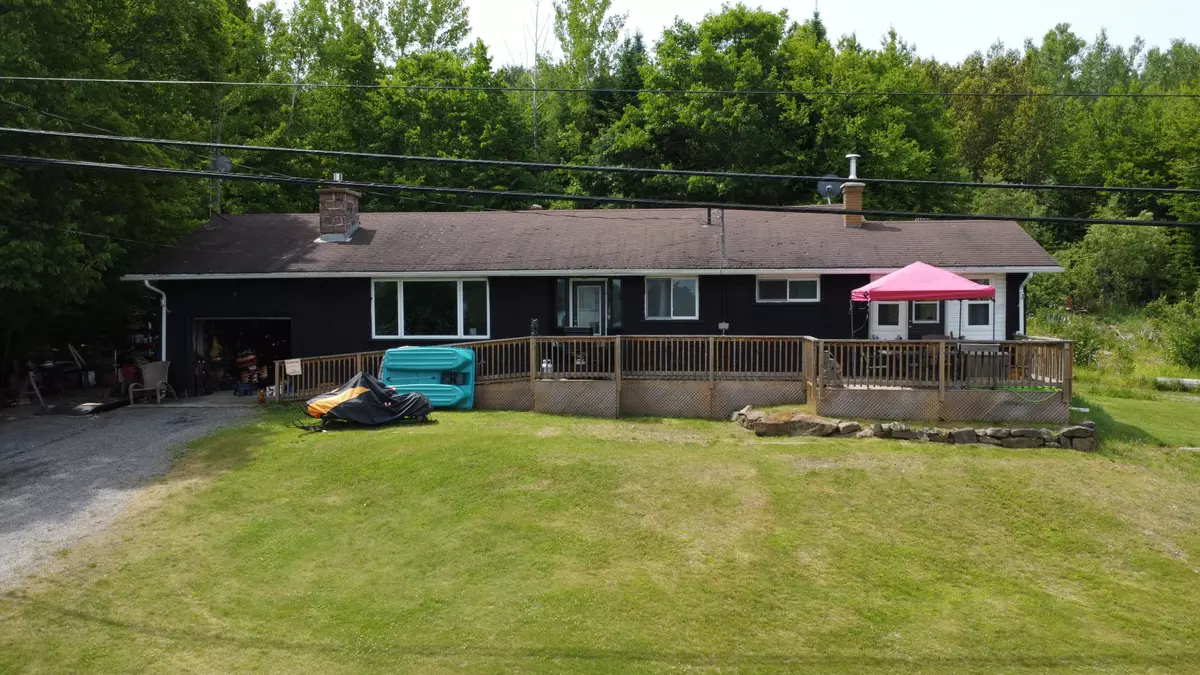 Madawaska Valley, ON K0J 1L0,39132 Combermere RD