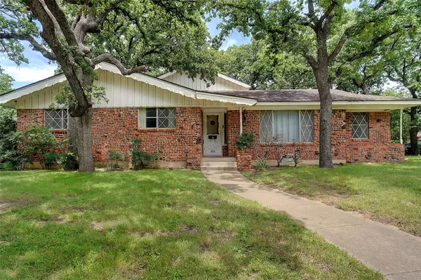 Hurst, TX 76054,520 Circleview Drive S